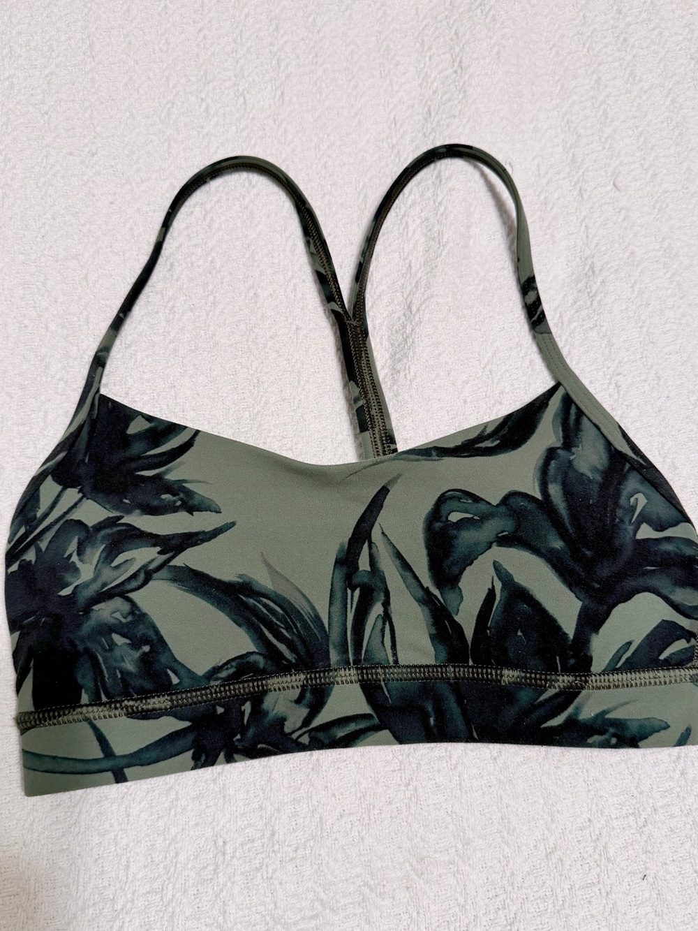 lululemon athletica Flow Y Bra Olive Green & Black Floral Size 4, XXS